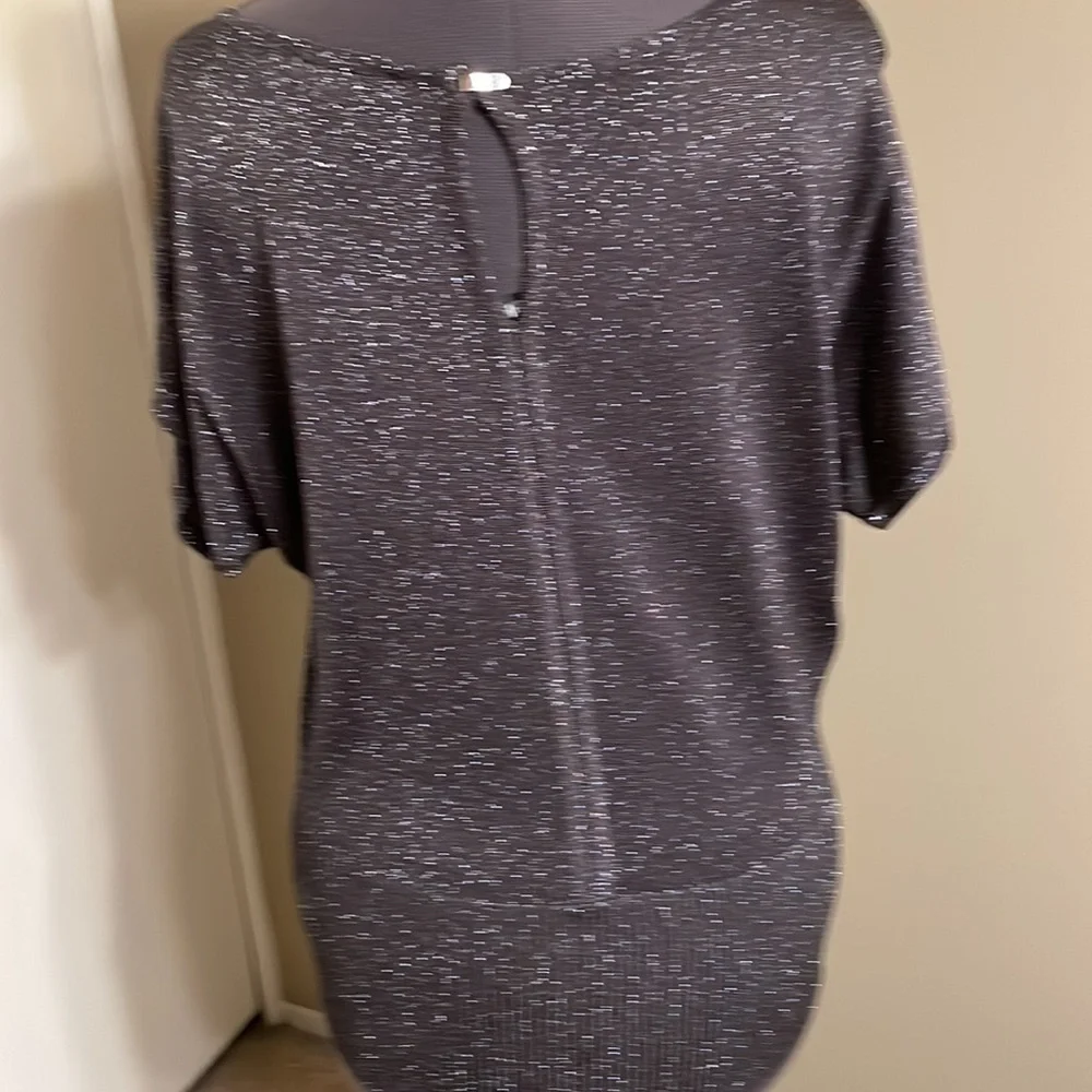 Premise Studio sweater - Picture 2 of 3